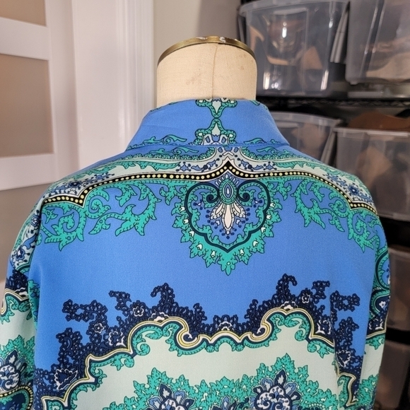 Apt. 9 Bold Retro style Printed Colorful Button front Top Size Large - Picture 7 of 16